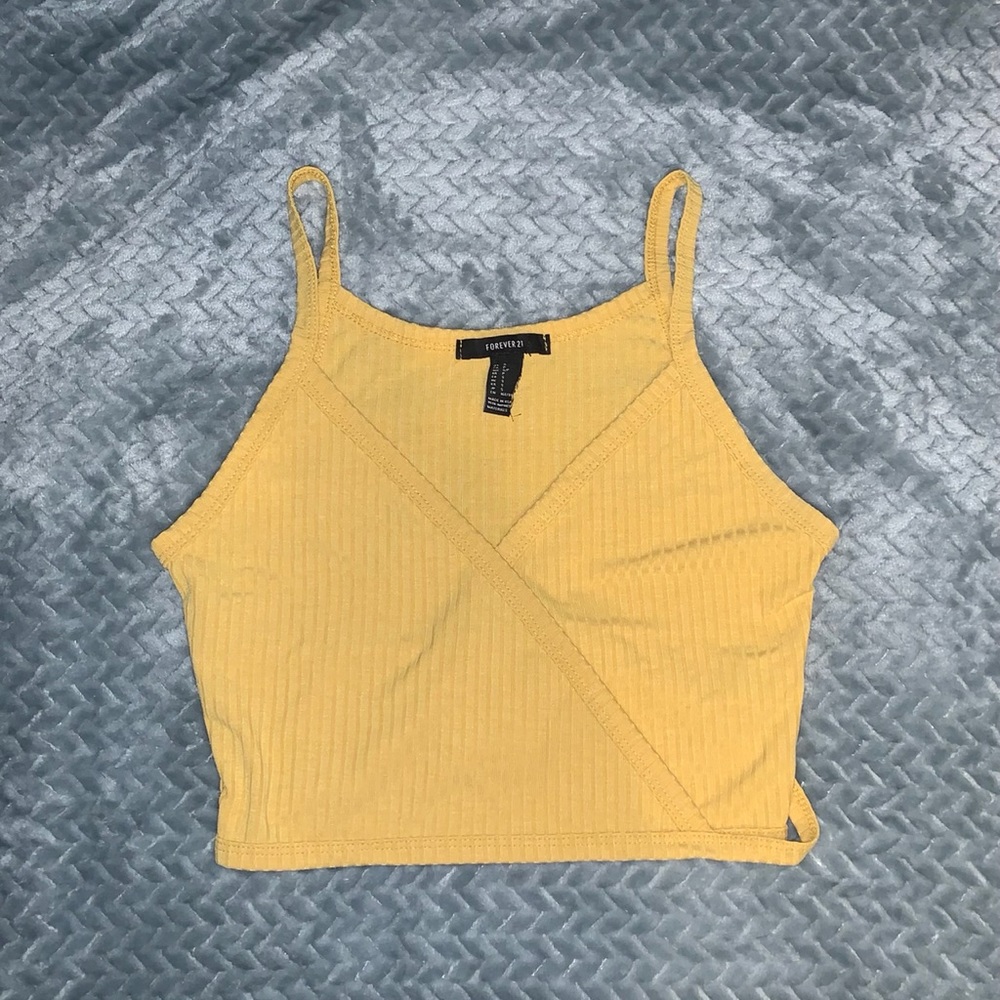 Cropped Top - Picture 2 of 4